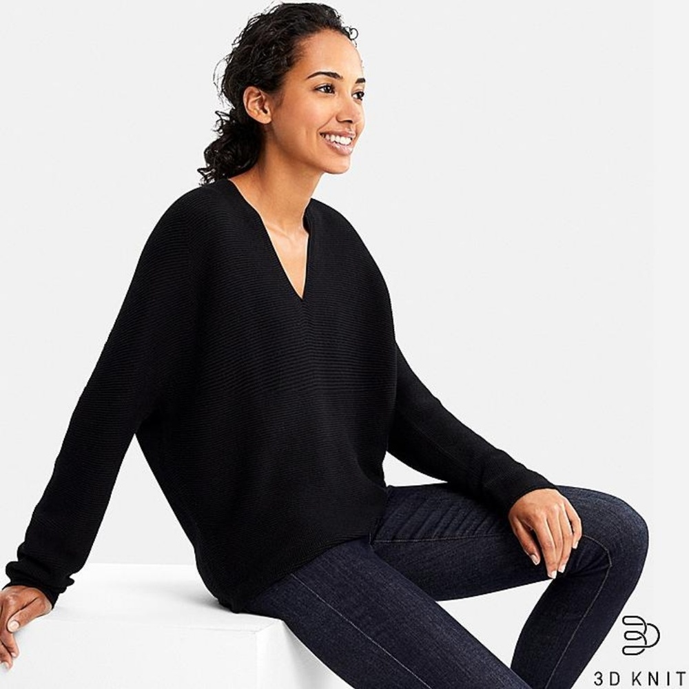 NWT Black Uniqlo 3D Cotton Cocoon sweater XS